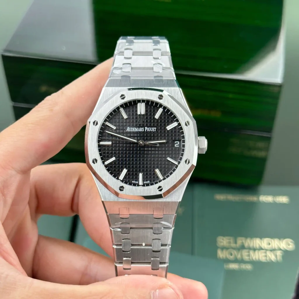Super-Clone-Audemars-Piguet-Royal-Oak-15500ST.OO_.1220ST.03-41mm-2