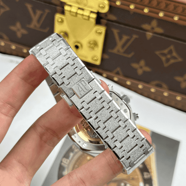 Super-Clone-Audemars-Piguet-Royal-Oak-Frosted-Gold-Selfwinding-Chronograph-26239-7