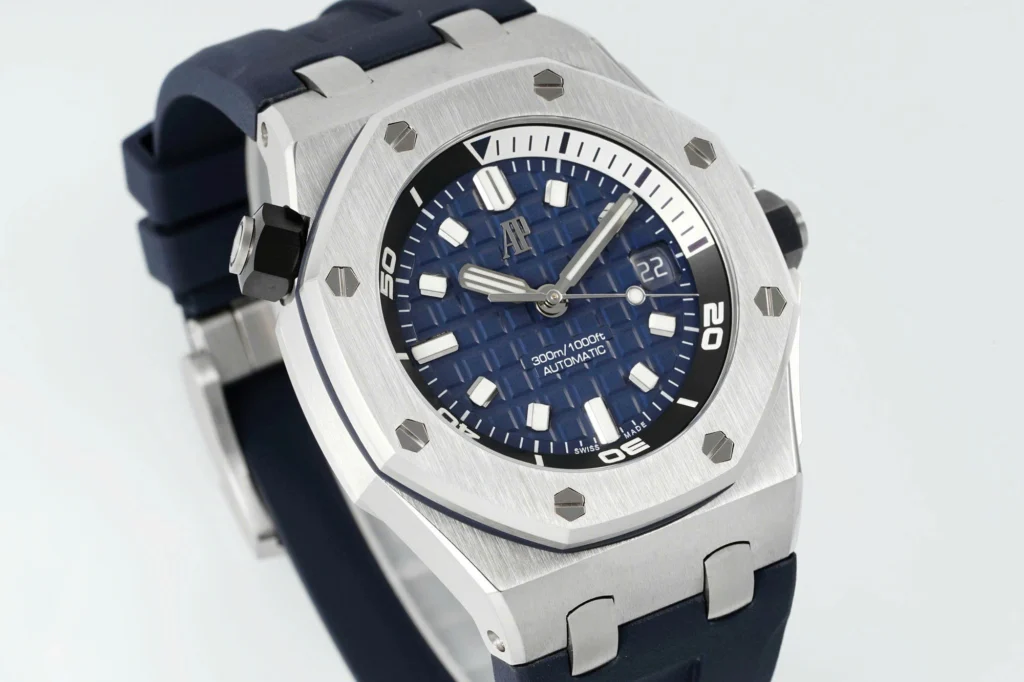 Super-Clone-Audemars-Piguet-Royal-Oak-Offshore-Diver-15720ST-42mm-Blue-Dial-3