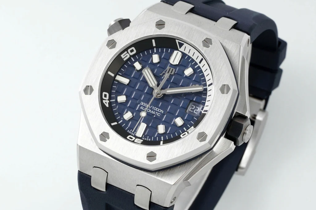 Super-Clone-Audemars-Piguet-Royal-Oak-Offshore-Diver-15720ST-42mm-Blue-Dial-4