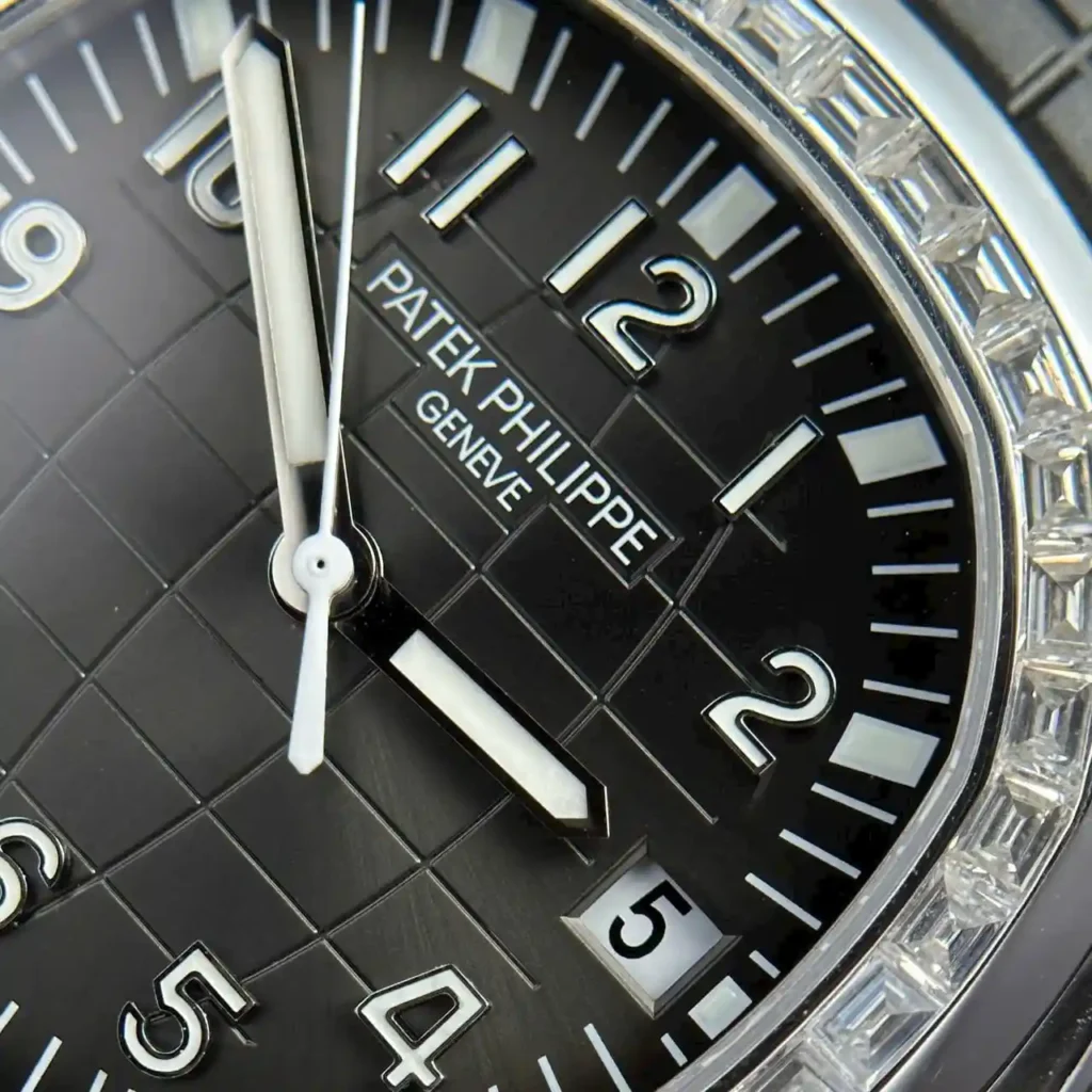 Super-Clone-Patek-Philippe-Aquanaut-Diamonds-5167300G-010-40mm-8211-5