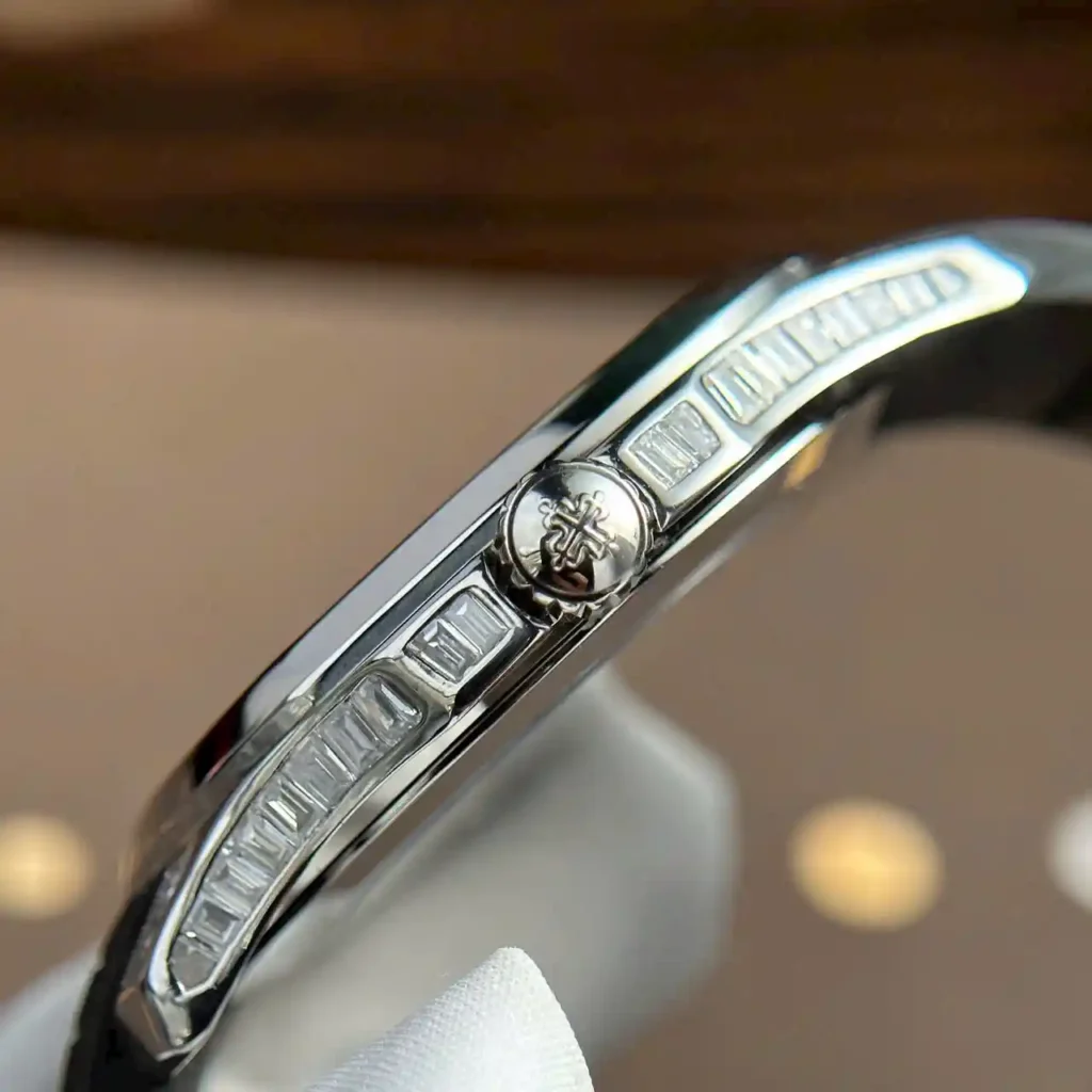 Super-Clone-Patek-Philippe-Aquanaut-Diamonds-5167300G-010-40mm-8211-7