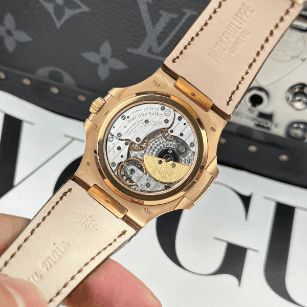 Super-Clone-Patek-Philippe-Nautilus-5724R-001-40mm-–-Customize-Diamod-7