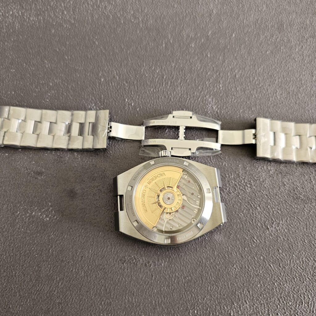 Vacheron Constantin Overseas 4500V/110A-B126 Super Clone
