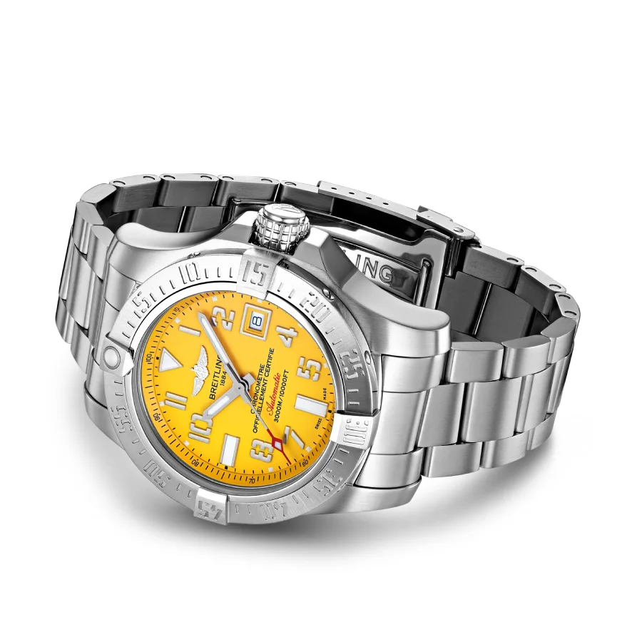 Breitling Avenger II Seawolf A17331 Yellow Dial Super Clone