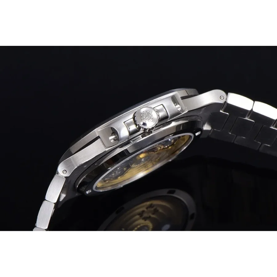 Patek Philippe Nautilus 5711/1300A Emerald Bezel Super Clone